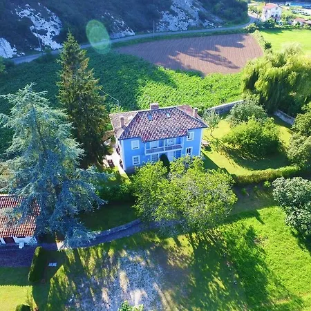 Сasa de vacaciones La Braña Bustio